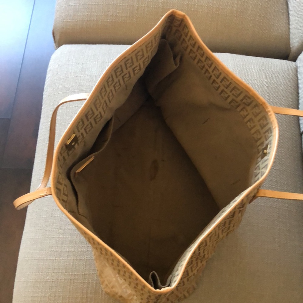 FENDI ZUCCHINO CANVAS tote beige material with Fendi logo rare find - Picture 8 of 16